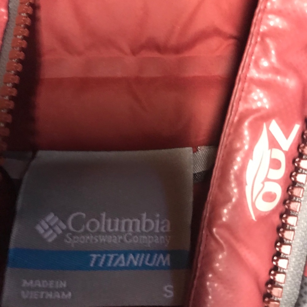 Columbia titanium puffer jacket - Picture 3 of 5